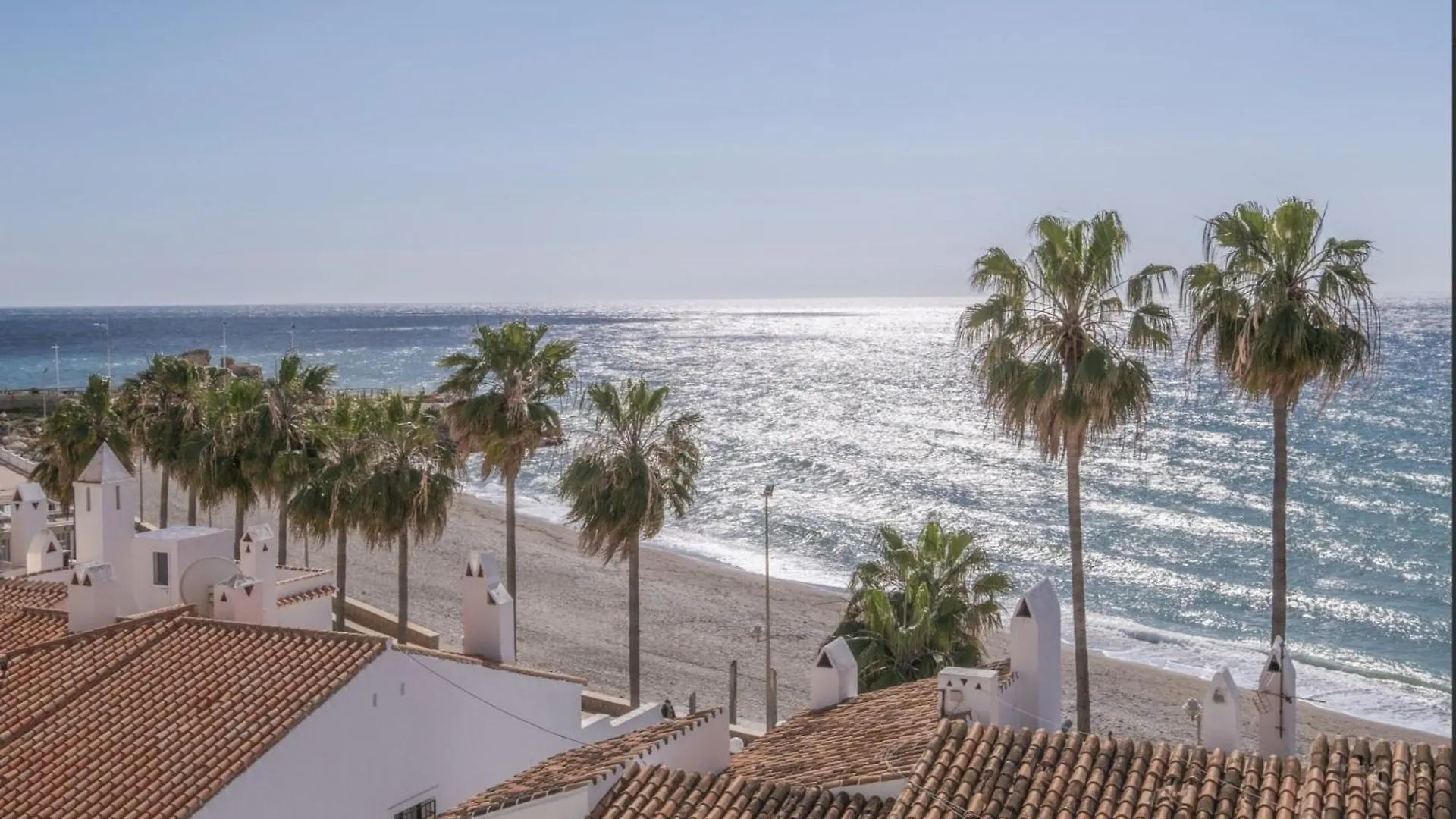 5 Chaparil Beach, Flat 3 With Sea Views Nerja Apartment